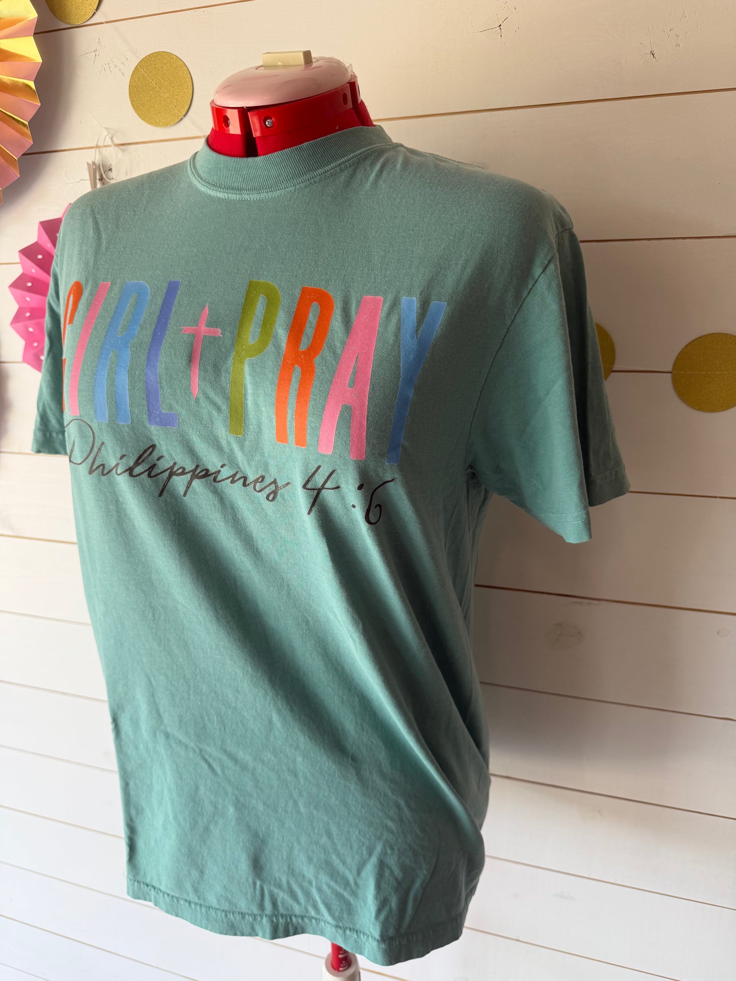 Girl pray t-shirt