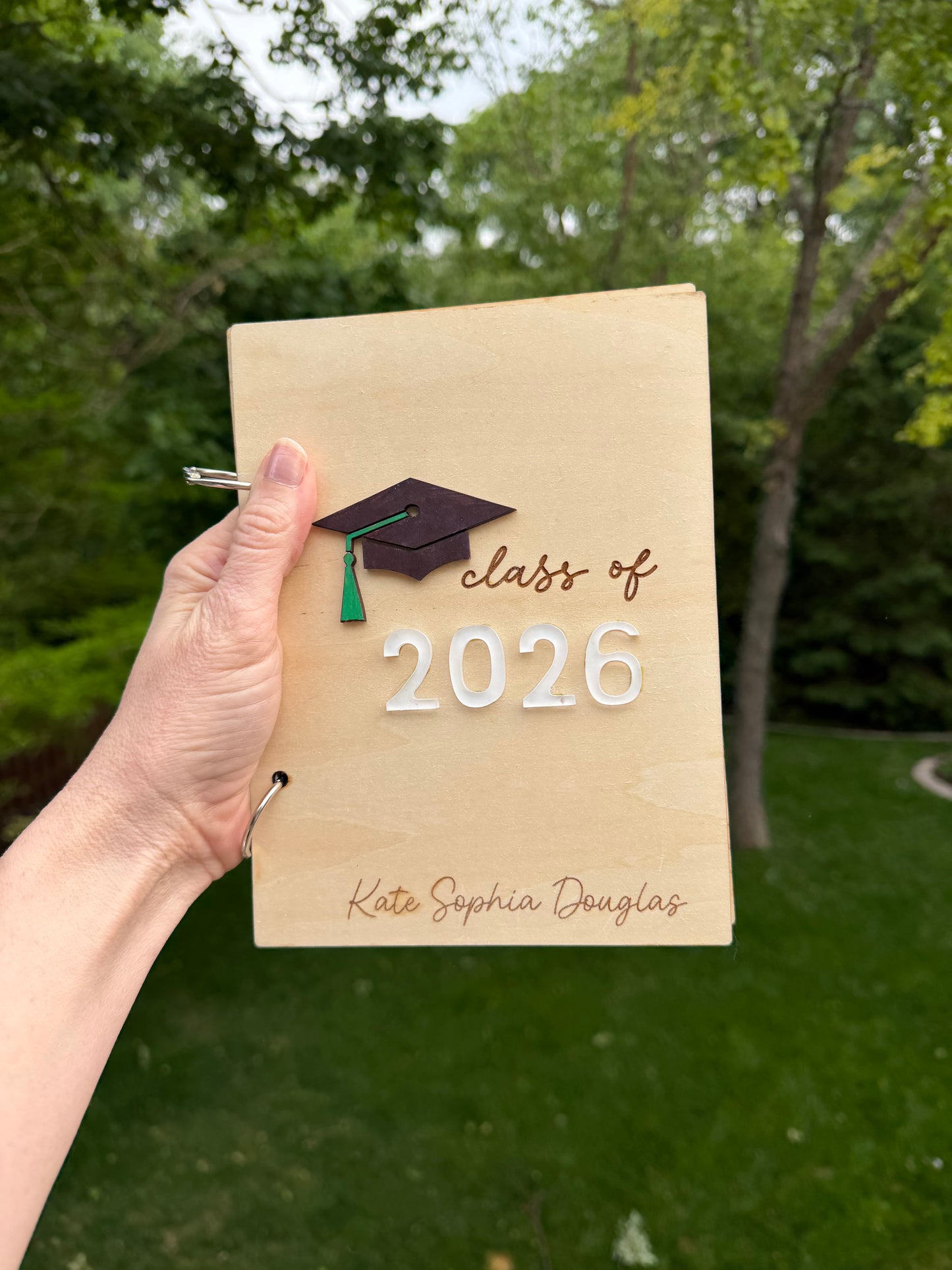 Personalized wooden graduation card holder with engraved design, featuring a Bible verse option, ideal for 2026 graduation keepsake.