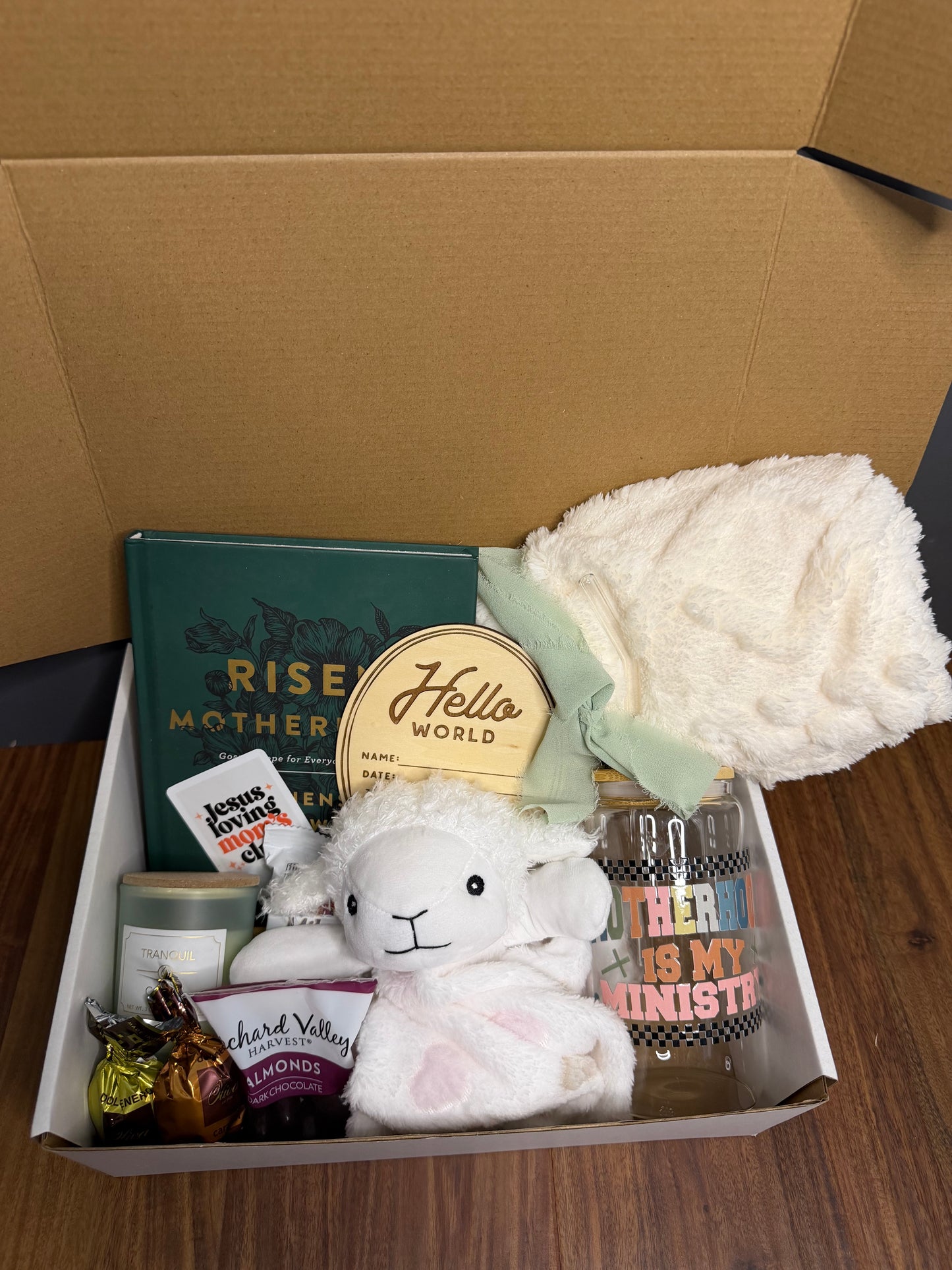 Sons & Daughters Mom to Be Faith Box gift set for pregnancy celebration, featuring keepsakes and baby shower gifts.