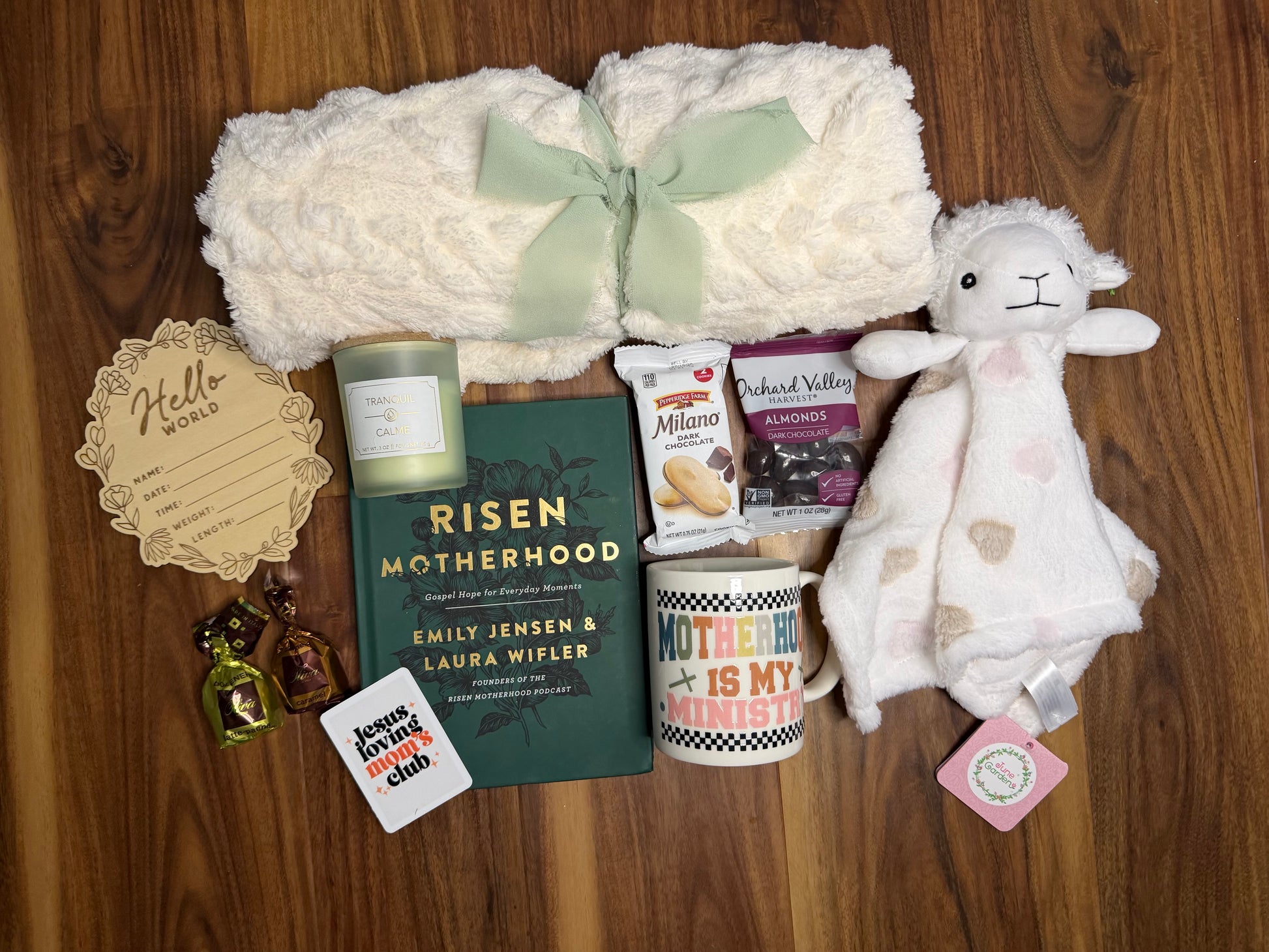 Sons & Daughters Mom to Be Faith Box gift set with baby shower keepsakes and pregnancy celebration items for expecting mothers.