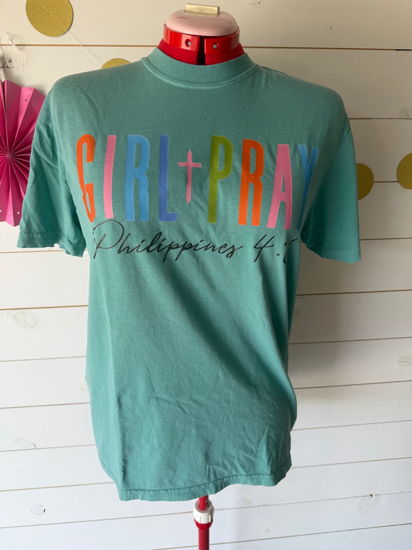 Girl pray t-shirt